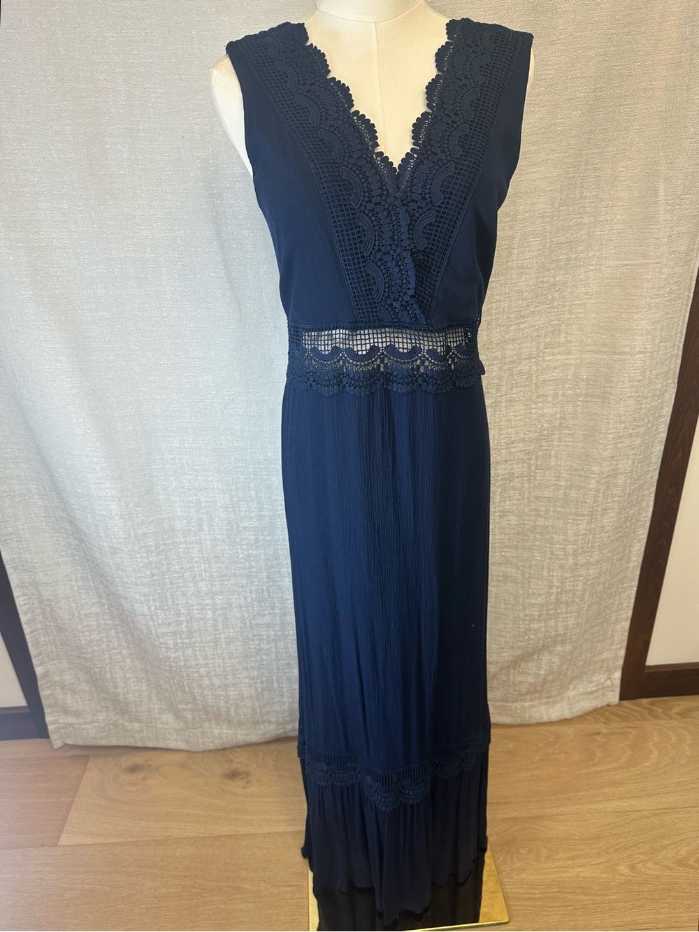 Bailey Blue Navy Crochet-Detail V-Neck Dress